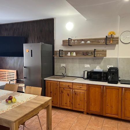 Apartmany Vinné Екстериор снимка
