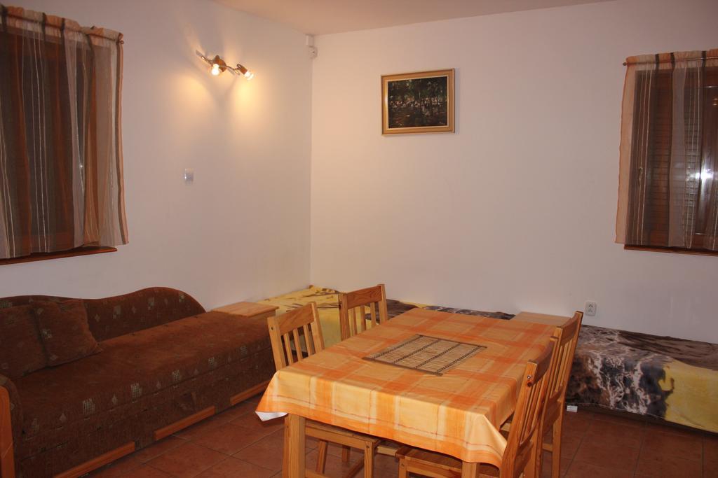 Apartmany Vinné Стая снимка